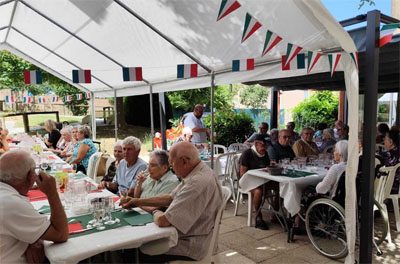 emeis amaltides repas