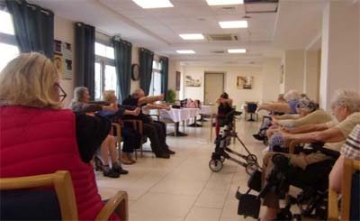 Les Rives Saint Nicolas stretching