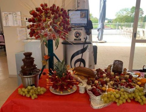 la reine des près brunch