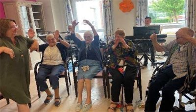 emeis la reine des pres danse