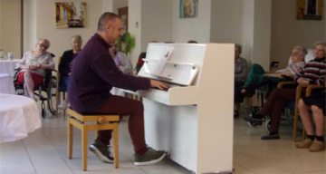 Les Rives Saint Nicolas piano