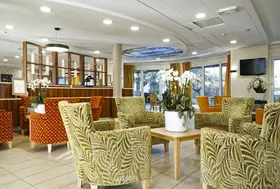 maison de retraite orleans salon