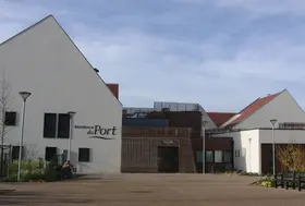 residence du port saint denis de l hotel facade