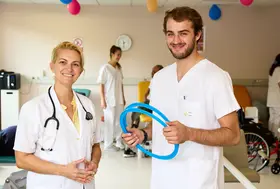 Soignants du centre de rééducation fonctionnelle emeis d'Asnières