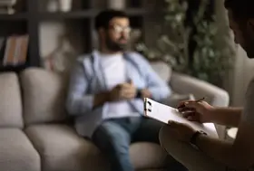 patient en therapie cognitive et comportementale