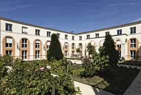 maison de retraite la claire fontaine la rochelle 0