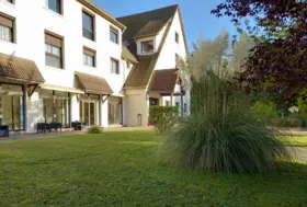 maisonderetraite lesrivesdor facade