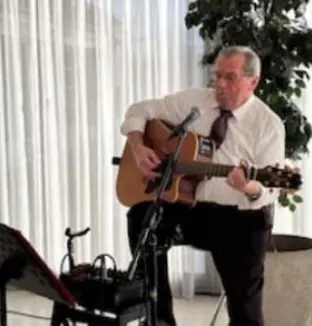 emeis le village chants