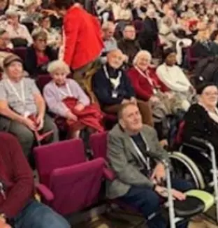 emeis le village comedie