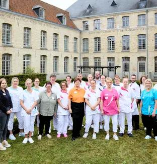 l'équipe pluridisciplinaire de la maison de retraite emeis de Saint-Omer