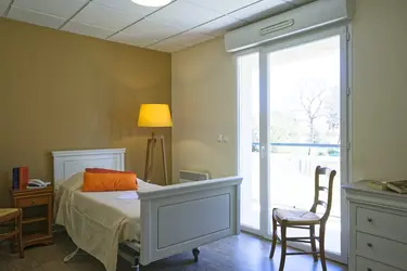 maison de retraite fontaine le compte chambre