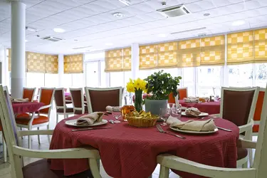 maison de retraite chartres restaurant