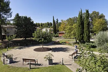 maison de retraite latrium saint didier parc 84