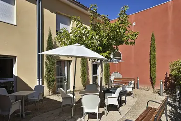 maison de retraite latrium saint didier terrasse 84