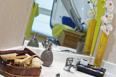 maison de retraite neuville de poitou salle de bain