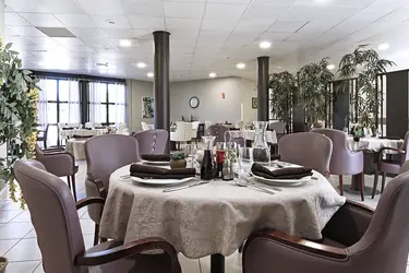 maison de retraite l oustau de leo saint saturnin les avignon 84 restaurant