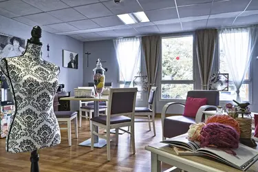 maison de retraite bordeaux cheneraie salon1