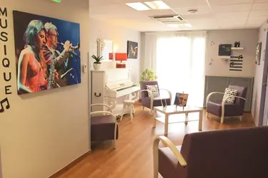 maison de retraite la cheneraie 06