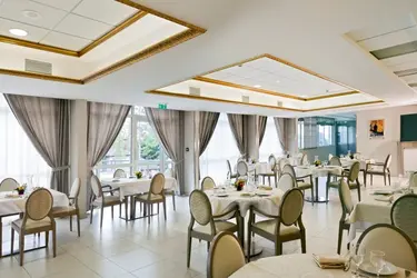 maison de retraite parmain restaurant