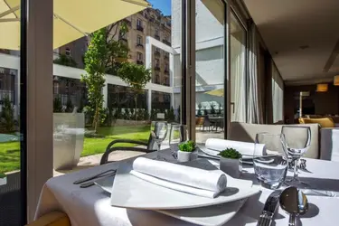 maison de retraite paris mozart restaurant