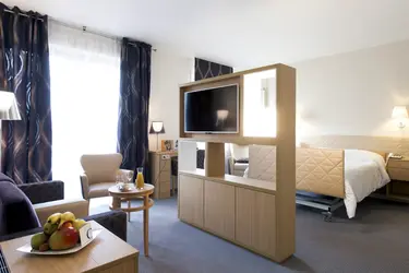 maison de retraite les batignolles 05