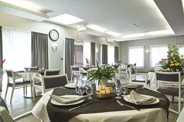 maison de retraite chasseneuil en berry restaurant