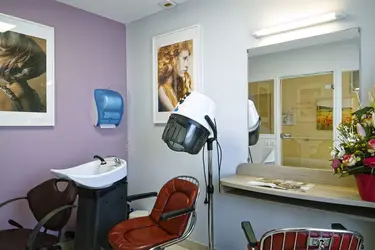 maison de retraite chasseneuil en berry salon coiffure