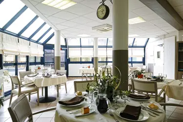 maison de retraite brive la gaillarde restaurant