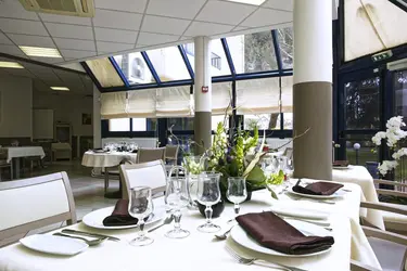 maison de retraite brive la gaillarde restauration