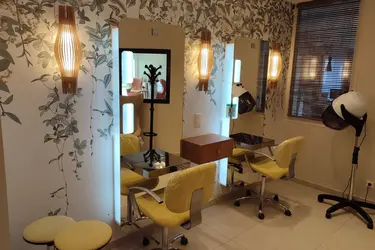 emeis residence villa garlande salon de coiffure