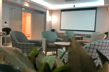 emeis residence villa garlande salon