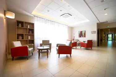 pole medical maison blanche vernouillet salon 2