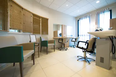 pole medical maison blanche vernouillet salon coiffure