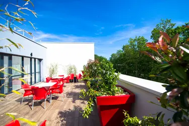 pole medical maison blanche vernouillet terrasse