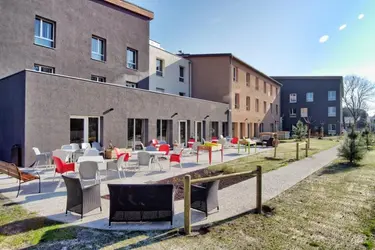 maison de retraite l oasis le teich jardin