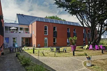 le clos des muriers exterieur jardin batz sur mer