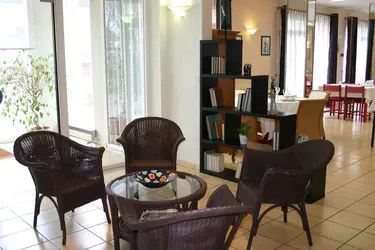 maison de retraite isle troyes salon accueil