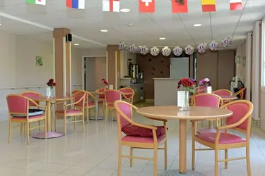 maison de retraite marignane restaurant