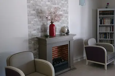 salon rdc residence chateau notre dame parignargues