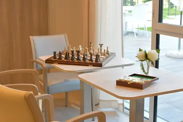 residence les cedres de paron salon echec 89 0