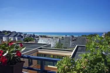 vue exterieure residence emeraude granville 50