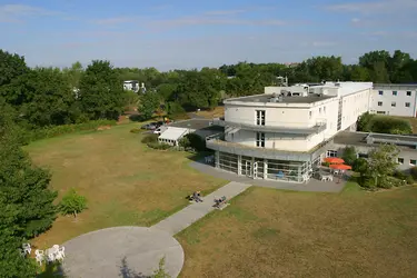 clinique les jeunes chenes pau 04