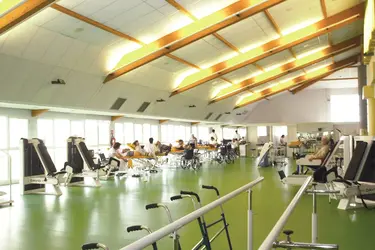 clinique la pinede saint esteve 02