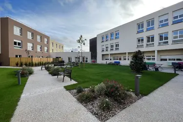 clinique les buissonnets jardin 3