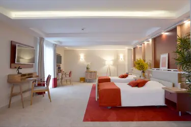 maison de retraite port van gogh 2