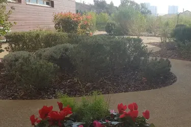 emeis clinique madeleine remuzat jardin therapeutique