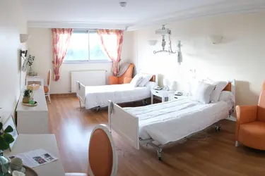 emeis-maison-de-retraite-bastide-des-oliviers-chambre-double