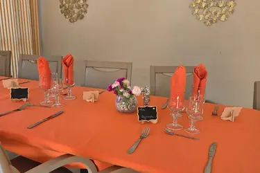 emeis-maison-de-retraite-beausejour-arvert-salle-de-restaurant