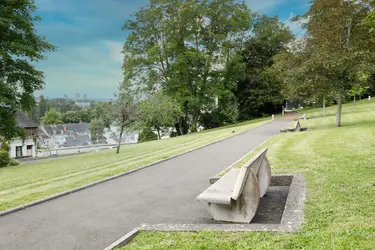 emeis-maison-de-retraite-choiseul-jardin-exterieur