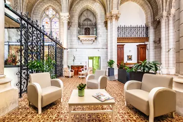 emeis-maison-de-retraite-choiseul-lobby